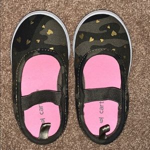 Carters closed toe shoes toddler size 6